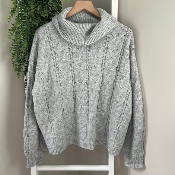 Love & Ellie Cowl Neck Long Sleeve Gray Knit Sweater Women's Large - Picture 1 of 5
